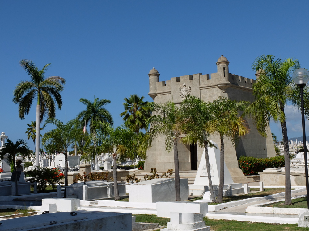 cuba2016santiago-cementerio-santa-ifigenia1