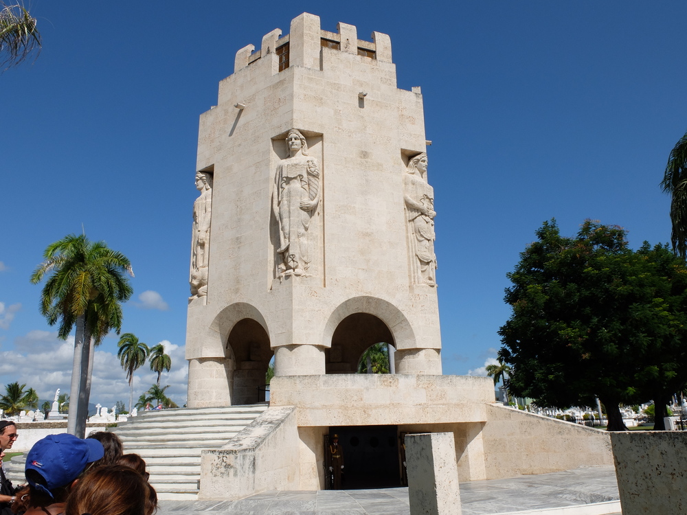 cuba2016santiago-cementerio-santa-ifigenia14